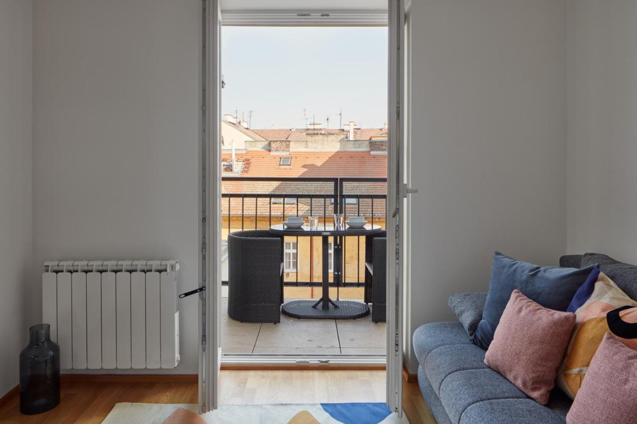 Bright Apartment In New Town By Prague Days Kültér fotó